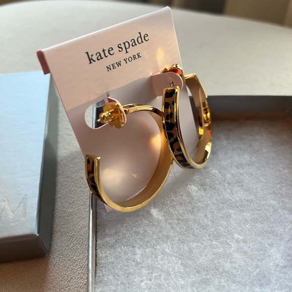 NWT Kate Spade Leopard Hoop earrings - Picture 6 of 7